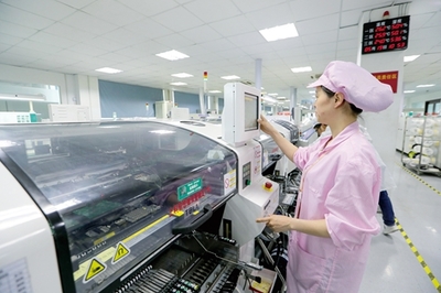 江蘇省啟東市新能源產業由傳統制造向&ldquo;智造&rdquo;轉變